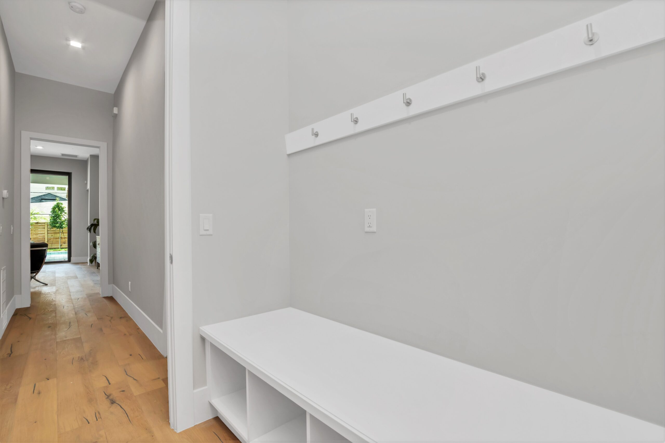 Oneco: Mudroom